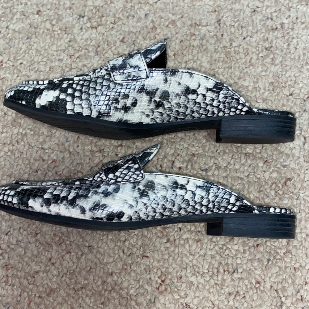 Circus by Sam Edelman Gray Snake Print penny Loafers - Picture 5 of 9